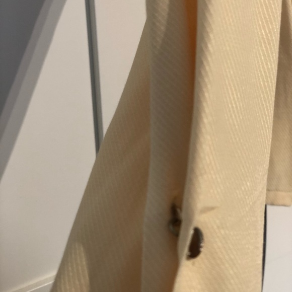 ✨Sold✨Massimo Dutti long sleeve shirt. Yellow color. Size US Small - Picture 4 of 5